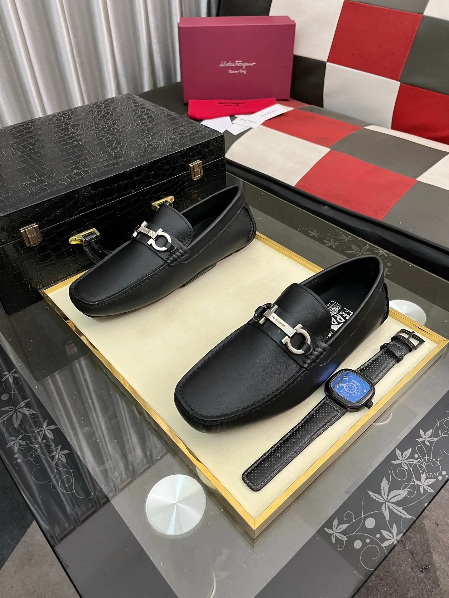 Men's shoes 💰560⌚️⌚️ Ferragamo [Ferragamo] new high-end quality framed shoes. The style is luxurious and elegant, with equal emphasis on practicality and style. We pay special attention to quality and details. The shoe last leather, workmanship and comfort are not inferior! Material: Imported first-layer soft cowhide leather upper ➕Genuine leather lining, code number: 38-446️⃣colors available